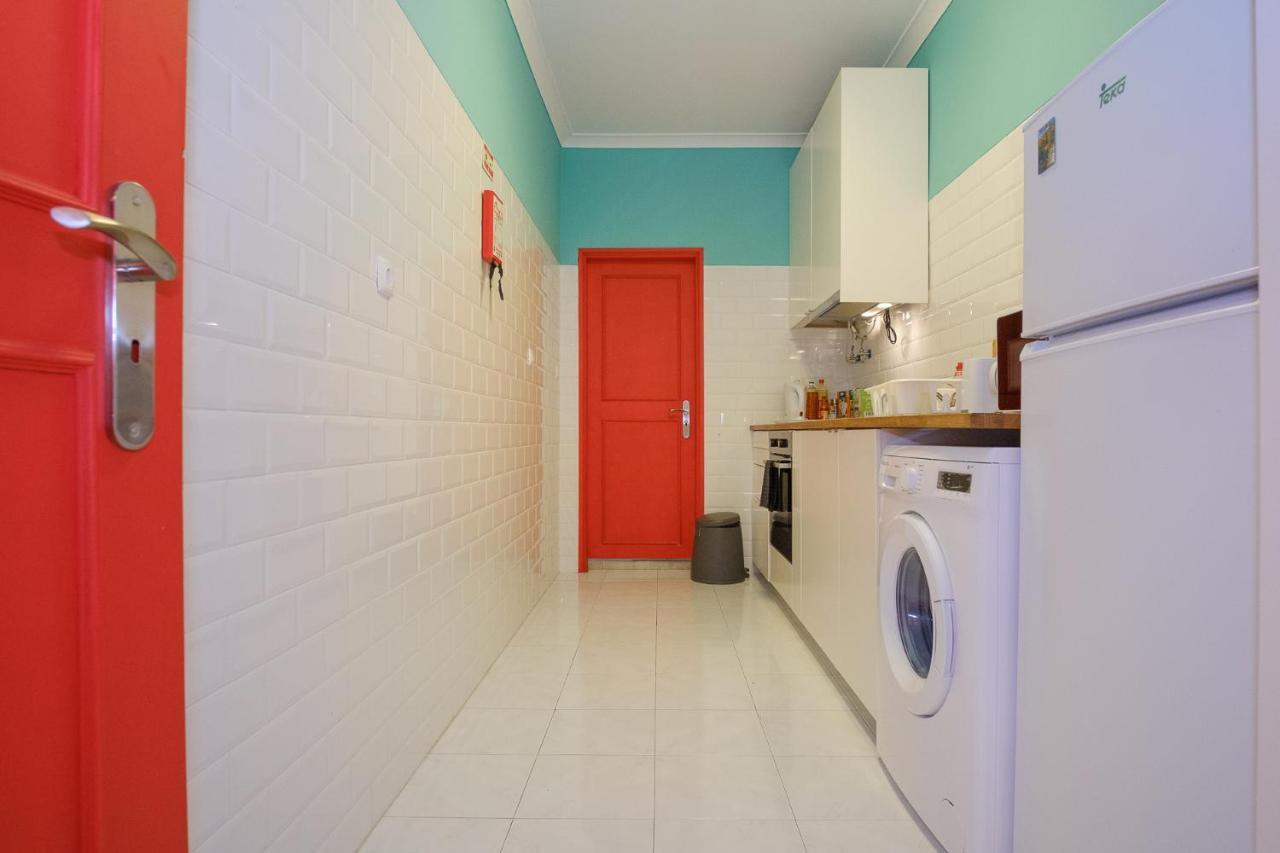 Colourful Alfama Apartment Lisbon Bagian luar foto