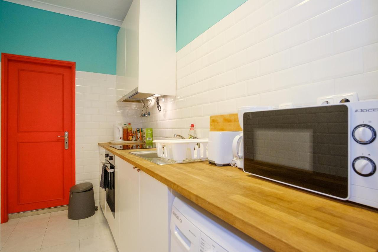 Colourful Alfama Apartment Lisbon Bagian luar foto